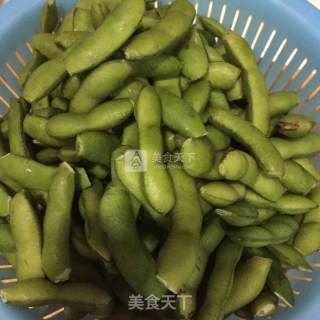 蒜香毛豆的做法步骤：1