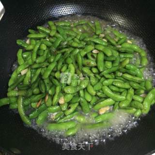 蒜香毛豆的做法步骤：5