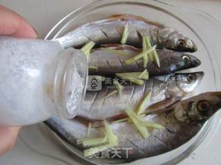 香辣孜然烤鱼的做法步骤：2