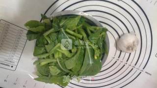 蒜蓉炒菜芯的做法步骤：1