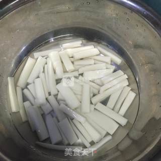 泡菜炒年糕的做法步骤：1
