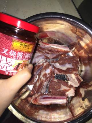 叉烧排骨的做法步骤：1