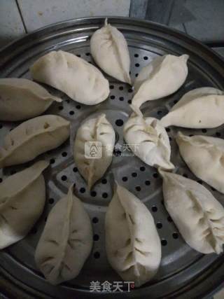 蚝油黄金翡翠白玉蒸饺儿（胡萝卜，青萝卜蚝油大蒸饺）的做法步骤：5