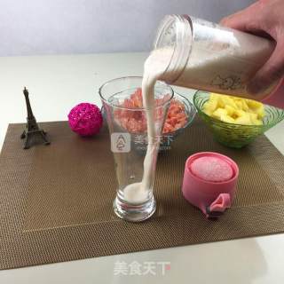 西柚与菠萝汁的做法步骤：4