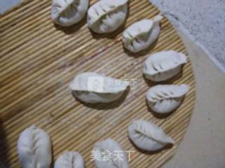 酸菜大蒸饺儿的做法步骤：4