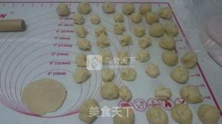 蛋黄酥的做法步骤：4