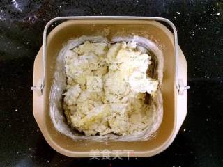 豆沙卷面包的做法步骤：1