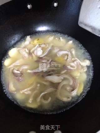 青笋烧猪肚的做法步骤：4