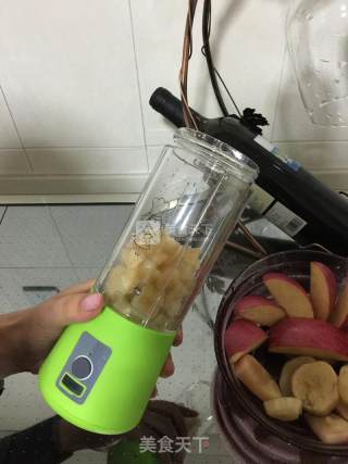 【苹果雪莲果蜂蜜汁】 调理肠胃-排毒养颜的做法步骤：3