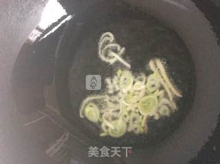白菜炒猪血的做法步骤：4