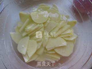 简单的家常炒土豆的做法步骤：2