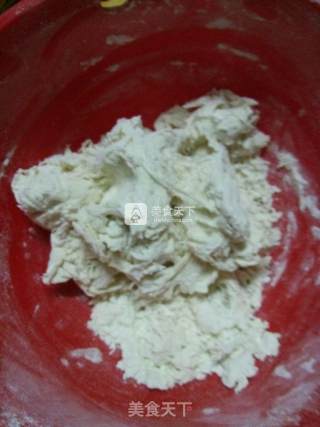 烙锅饼的做法步骤：2