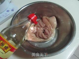 肚片木耳花生汤的做法步骤：3