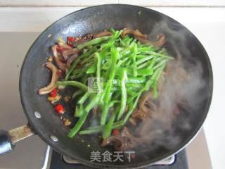 肚片木耳花生汤的做法步骤：15