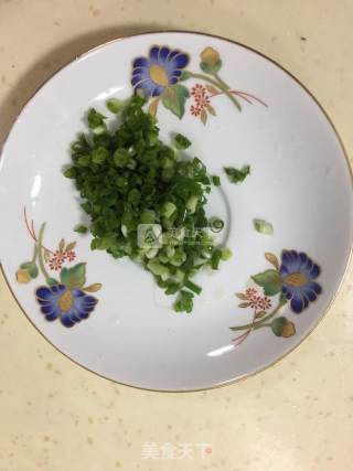 金银蒜蒸龙利鱼的做法步骤：3
