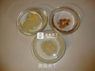 皂角米桃胶银耳粥的做法步骤：1