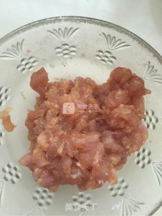 咸缸豆炒肉丁的做法步骤：5