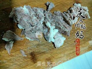双椒回锅肉的做法步骤：2