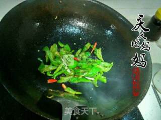 双椒回锅肉的做法步骤：8