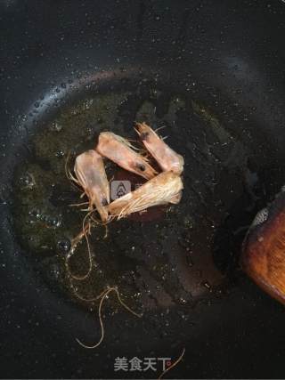 鲜虾豆腐汤的做法步骤：3