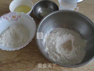 【梅菜酥饼】的做法步骤：9