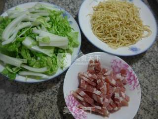 咸肉白菜煮干丝的做法步骤：1