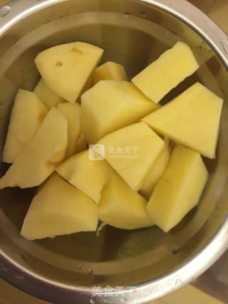 土豆青椒烧鸡的做法步骤：4