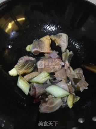 土豆青椒烧鸡的做法步骤：6