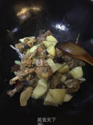 土豆青椒烧鸡的做法步骤：9