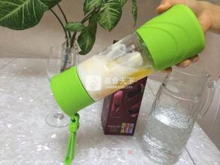 香蕉鸡蛋牛奶汁（热饮）的做法步骤：5