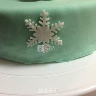 雪娃娃翻糖蛋糕的做法步骤：25