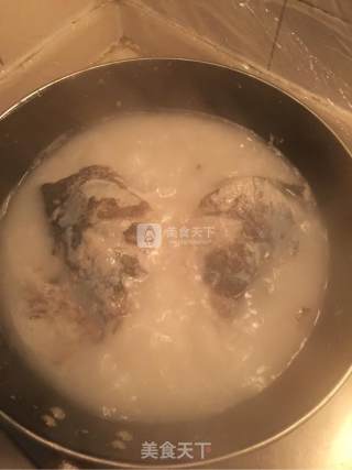 鱼头炖豆腐的做法步骤：5
