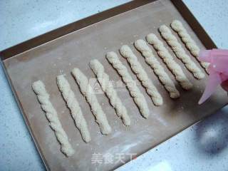 酥脆麻花棒的做法步骤：11