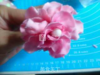 牧丹花翻糖蛋糕的做法步骤：15