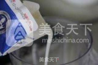 蓝莓奶昔的做法步骤：4
