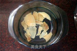 响螺片猪展汤的做法步骤：2
