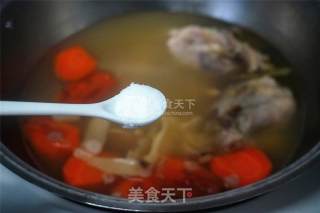 响螺片猪展汤的做法步骤：7