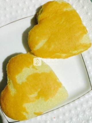 翻糖蛋糕戒指礼盒的做法步骤：1
