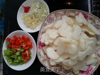 五花肉炒马蹄的做法步骤：2