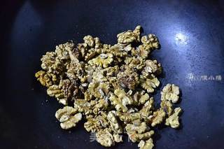 琥珀核桃的做法步骤：2