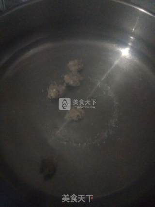 清汤葱香羊肉丸菠菜汤的做法步骤：5