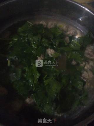 清汤葱香羊肉丸菠菜汤的做法步骤：7