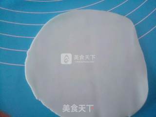 蝴蝶结翻糖蛋糕的做法步骤：4