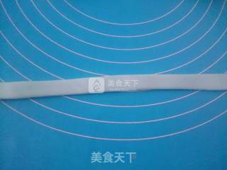 蝴蝶结翻糖蛋糕的做法步骤：6