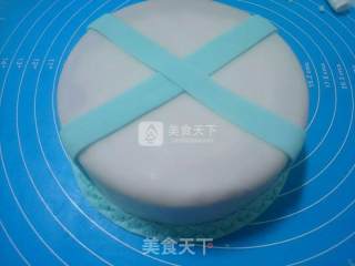 蝴蝶结翻糖蛋糕的做法步骤：10