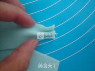 蝴蝶结翻糖蛋糕的做法步骤：23