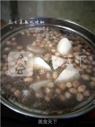 花生莲藕炖猪脚的做法步骤：8
