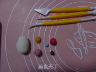 雪人翻糖杯子蛋糕的做法步骤：2
