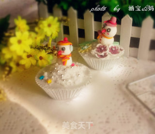 雪人翻糖杯子蛋糕的做法步骤：13