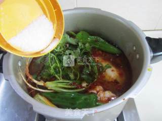 牛肉腐竹煲的做法步骤：7